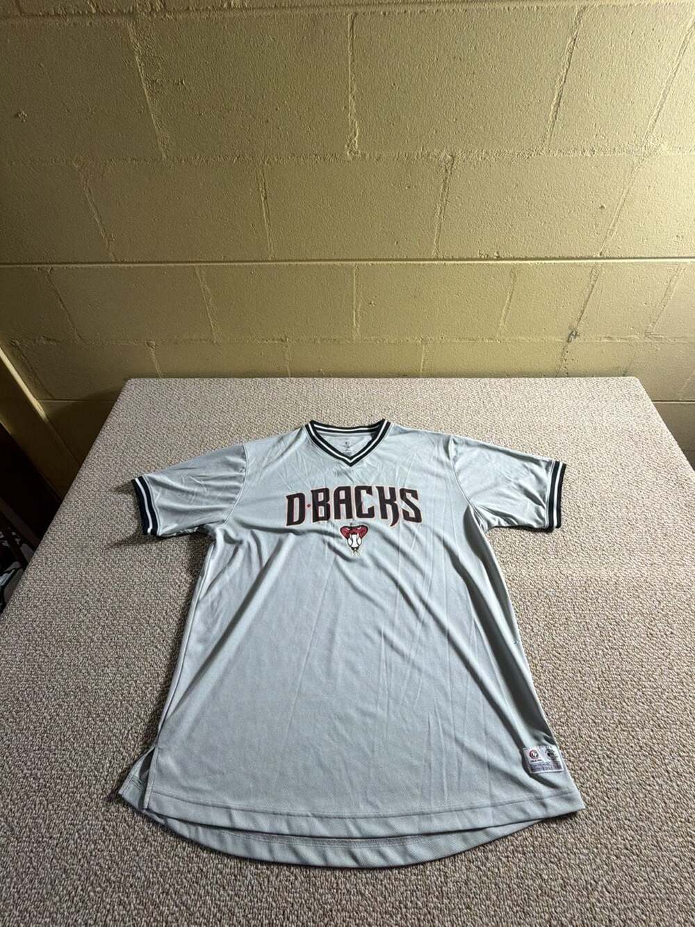 True Fan MLB Arizona Diamondbacks D-Backs Gray Poly V-Neck Jersey Mens 2X-Large